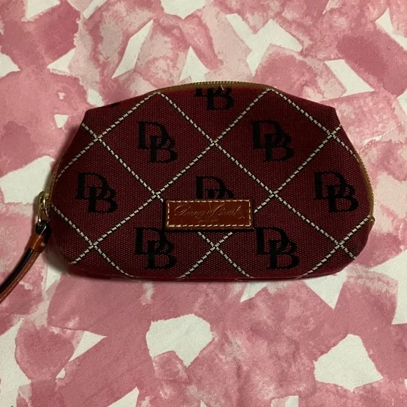 Authentic Dooney & Bourke Red Patterned storage case - Picture 1 of 11